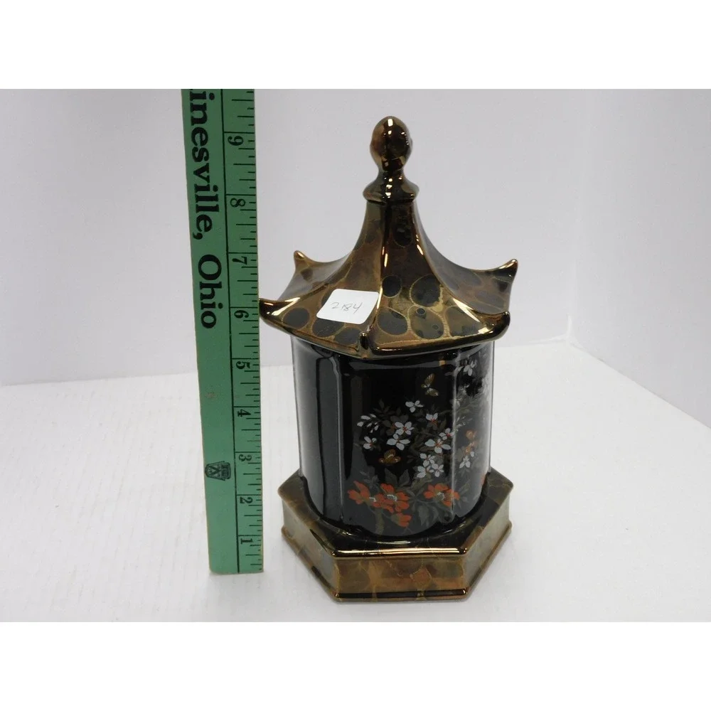 Ceramic Hand Painted Lidded Tea/Ginger Jar JC255